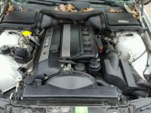 WBADP6346YBV64456 - 2000 BMW 528 IT AUT SILVER photo 7