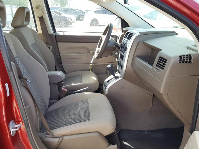 1J8FT47W18D677798 - 2008 JEEP COMPASS SP 勃艮第红 照片 5