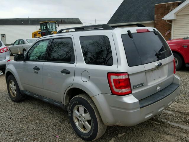 1FMCU9D71AKA63283 - 2010 FORD ESCAPE XLT SILVER photo 3