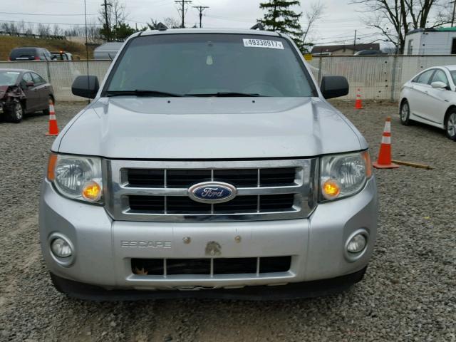 1FMCU9D71AKA63283 - 2010 FORD ESCAPE XLT SILVER photo 9