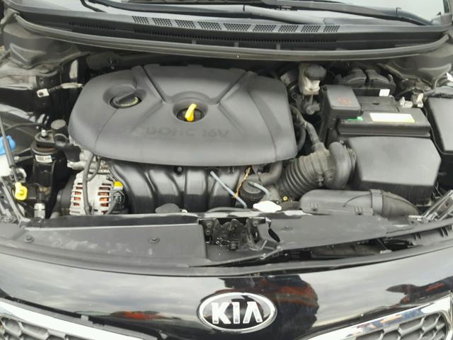 KNAFK4A64F5435367 - 2015 KIA FORTE LX BLACK photo 7