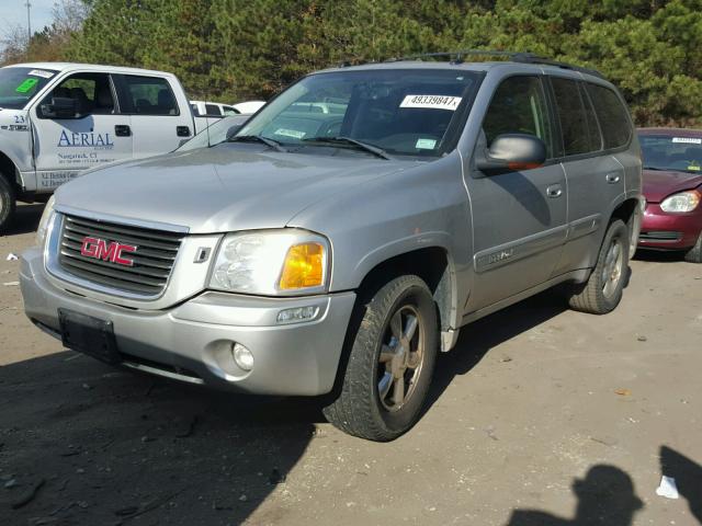 1GKDT13S352135727 - 2005 GMC ENVOY SILVER photo 2