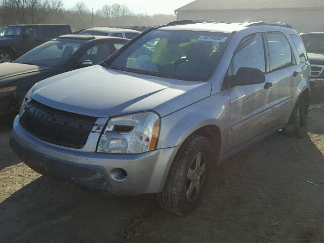 2CNDL13F466208067 - 2006 CHEVROLET EQUINOX LS SILVER photo 2