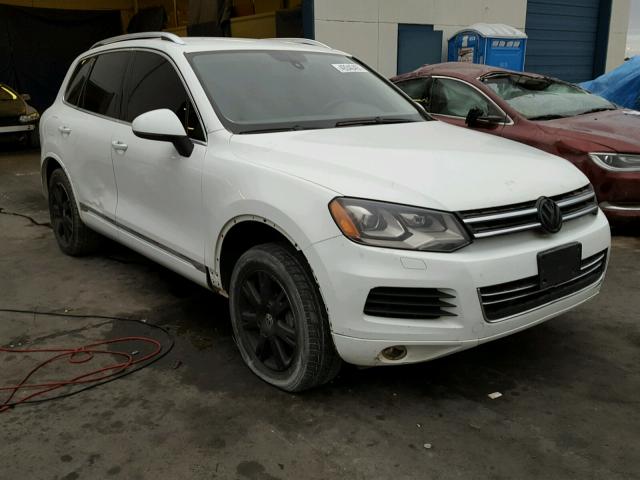 WVGEF9BP4DD013945 - 2013 VOLKSWAGEN TOUAREG V6 WHITE photo 1