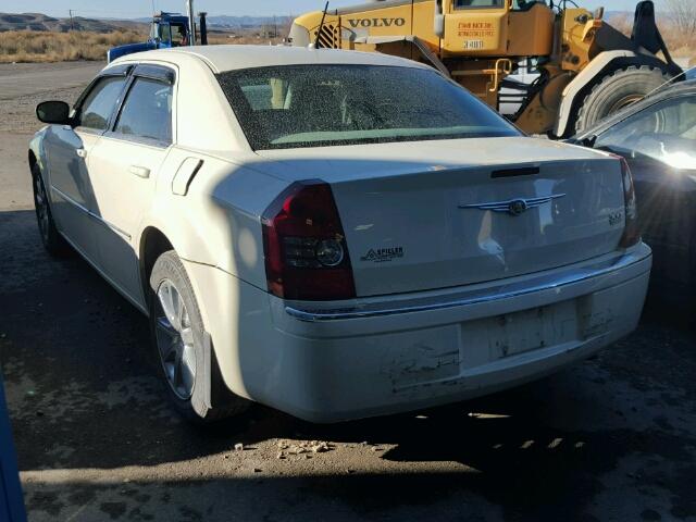 2C3KA33G68H139416 - 2008 CHRYSLER 300 LIMITE WHITE photo 3