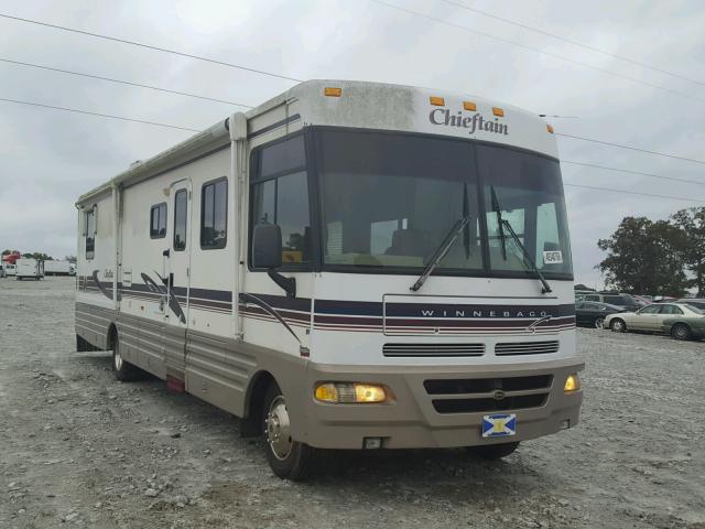 3FCNF53S4XJA24812 - 1999 WINNEBAGO CHEFTIN WHITE photo 1