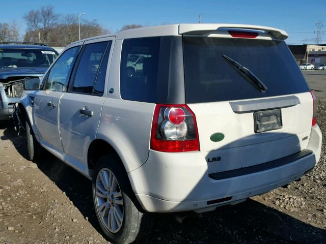 SALFT24N29H116956 - 2009 LAND ROVER LR2 HSE TE WHITE photo 3