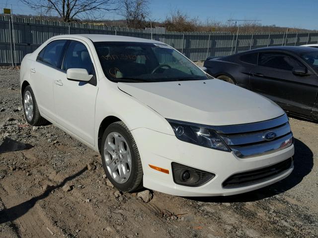 3FAHP0HA9BR342471 - 2011 FORD FUSION SE WHITE photo 1