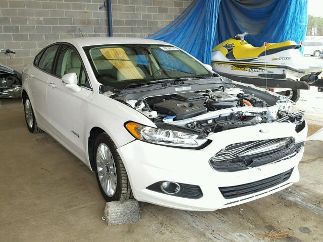 3FA6P0LU2GR389065 - 2016 FORD FUSION SE WHITE photo 1