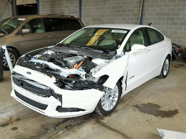 3FA6P0LU2GR389065 - 2016 FORD FUSION SE WHITE photo 2