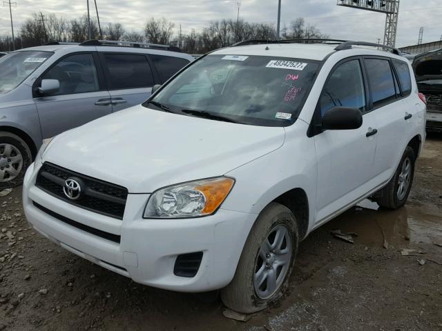 2T3BF4DV8CW238991 - 2012 TOYOTA RAV4 WHITE photo 2