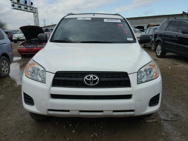 2T3BF4DV8CW238991 - 2012 TOYOTA RAV4 WHITE photo 9