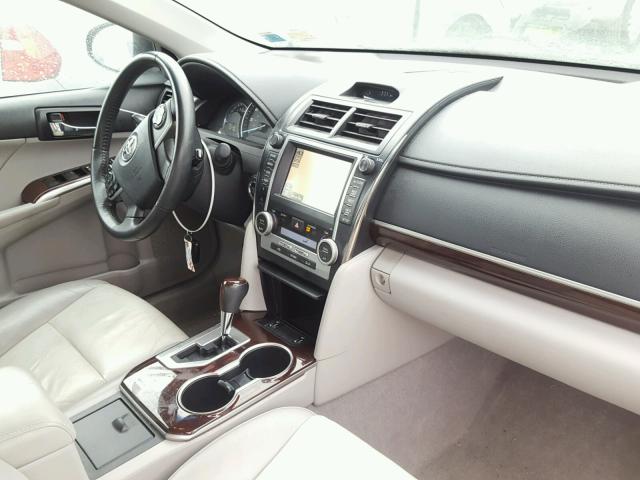 4T1BK1FK3CU521000 - 2012 TOYOTA CAMRY SE GRAY photo 5