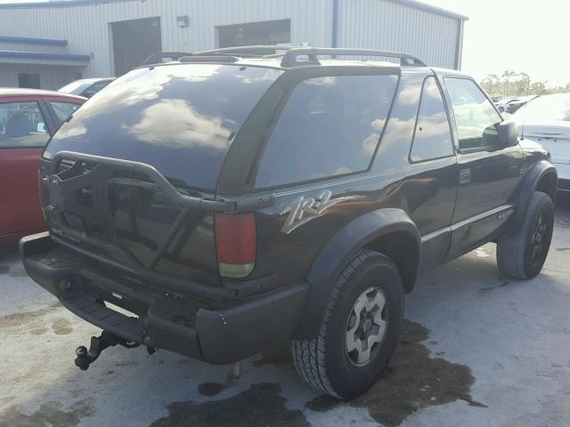 1GNCT18W62K154178 - 2002 CHEVROLET BLAZER BLACK photo 4