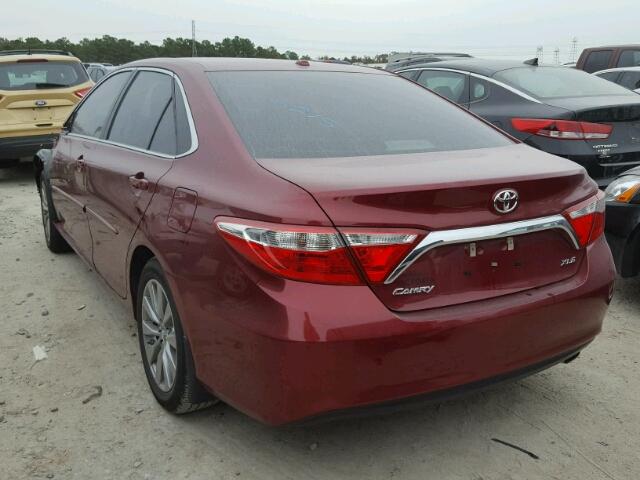 4T1BF1FKXHU790168 - 2017 TOYOTA CAMRY LE BURGUNDY photo 3