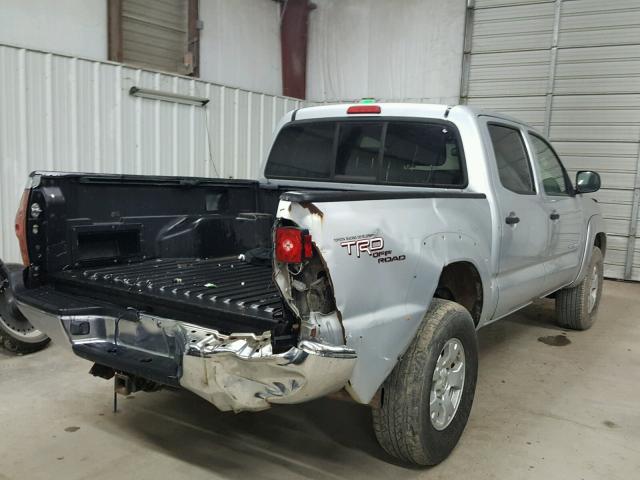 3TMJU62N26M012435 - 2006 TOYOTA TACOMA DOU SILVER photo 4