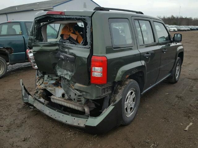 1J4FT28A29D140755 - 2009 JEEP PATRIOT SP GREEN photo 4