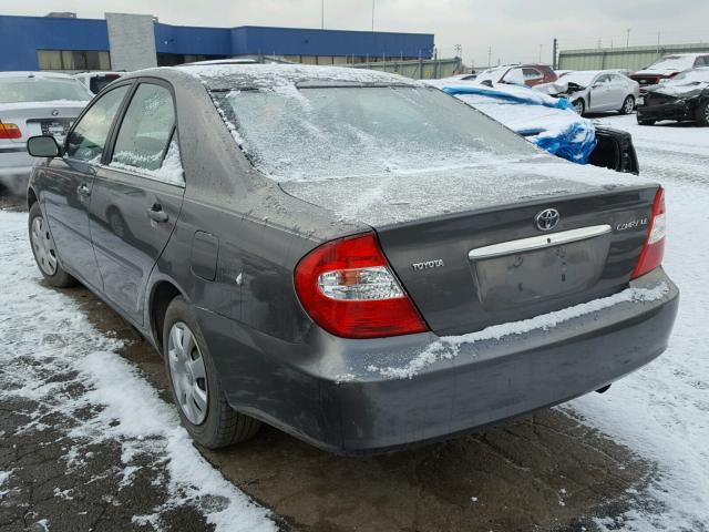 4T1BE32K82U630933 - 2002 TOYOTA CAMRY LE GRAY photo 3