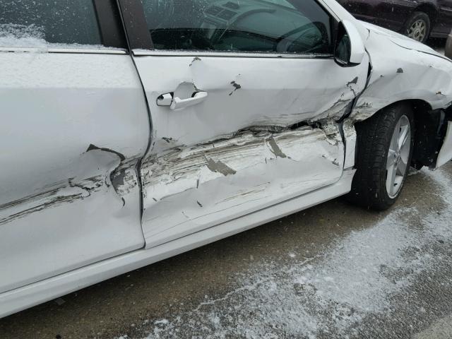 4T1BF1FK4DU288136 - 2013 TOYOTA CAMRY L 白色 照片 9