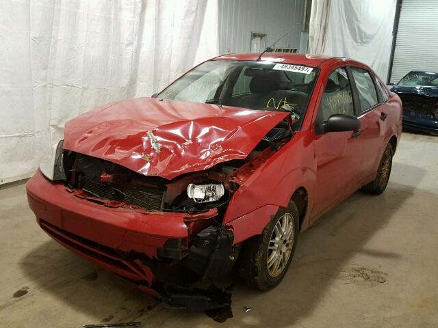 1FAFP34N66W103674 - 2006 FORD FOCUS ZX4 RED photo 2