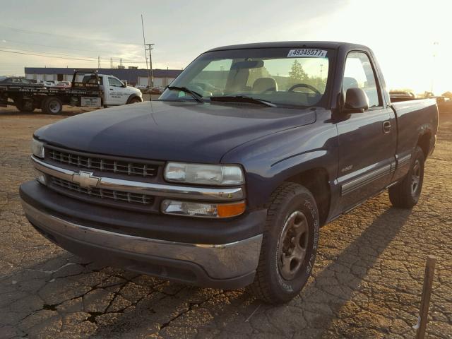 1GCEC14W1YZ124285 - 2000 CHEVROLET SILVERADO BLUE photo 2