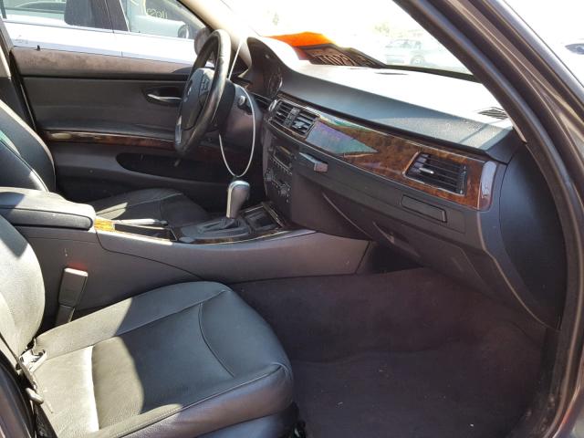 WBAVB17556NK35722 - 2006 BMW 325 I AUTO CHARCOAL photo 5