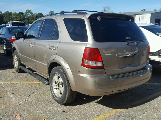 KNDJD733X55338264 - 2005 KIA SORENTO EX GOLD photo 3