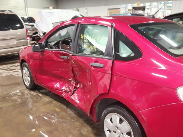 1FAHP3EN1BW166408 - 2011 FORD FOCUS S RED photo 10