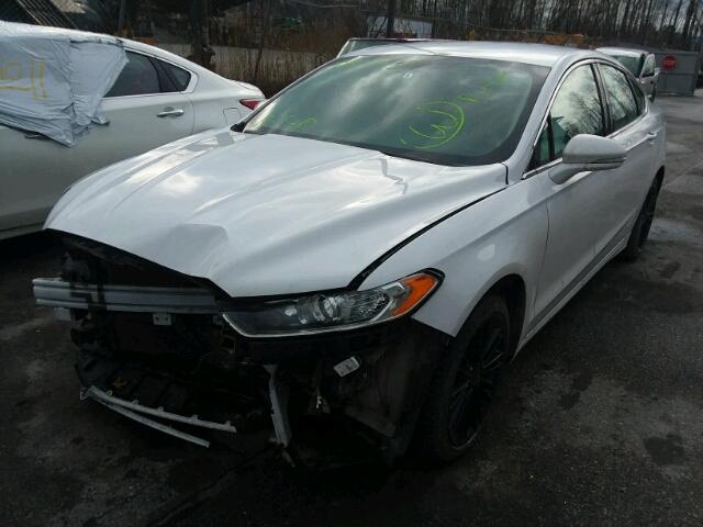 1FA6P0HD5E5383124 - 2014 FORD FUSION SE WHITE photo 2