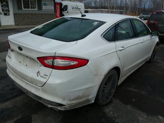 1FA6P0HD5E5383124 - 2014 FORD FUSION SE WHITE photo 4