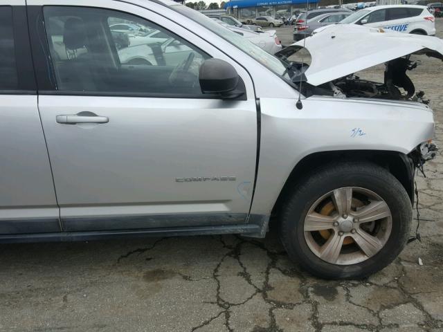 1C4NJCBA5CD503563 - 2012 JEEP COMPASS SP SILVER photo 9