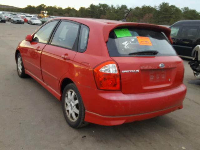 KNAFE162X55128506 - 2005 KIA SPECTRA5 RED photo 3