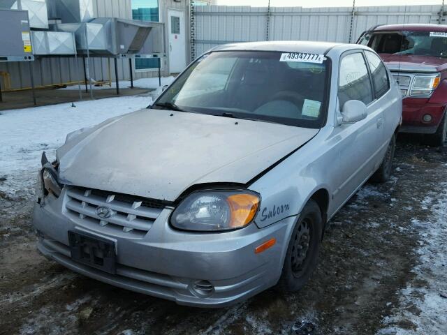 KMHCG35C14U312805 - 2004 HYUNDAI ACCENT GL GRAY photo 2