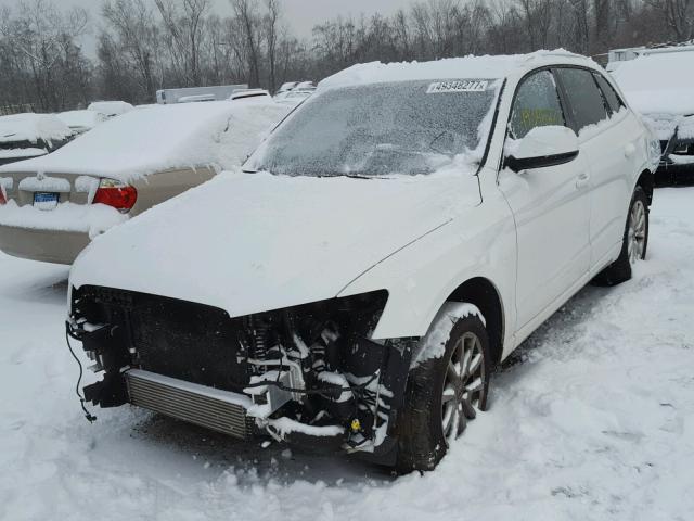 WA1CFAFPXCA095178 - 2012 AUDI Q5 PREMIUM WHITE photo 2