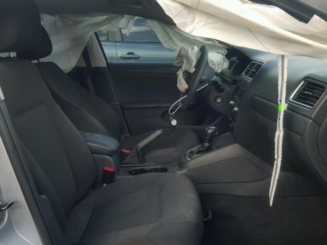 3VW2K7AJ6EM330939 - 2014 VOLKSWAGEN JETTA BASE SILVER photo 5