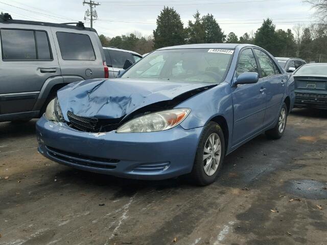 4T1BF32K04U580478 - 2004 TOYOTA CAMRY LE BLUE photo 2