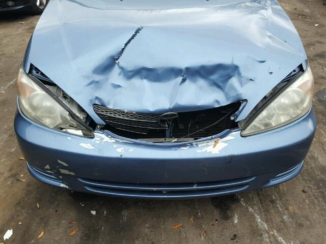 4T1BF32K04U580478 - 2004 TOYOTA CAMRY LE ლურჯი ფოტო 9