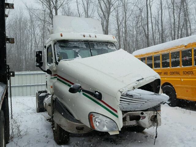 1FUBGDDV9CSBD6239 - 2012 FREIGHTLINER CASCADIA 1 WHITE photo 1