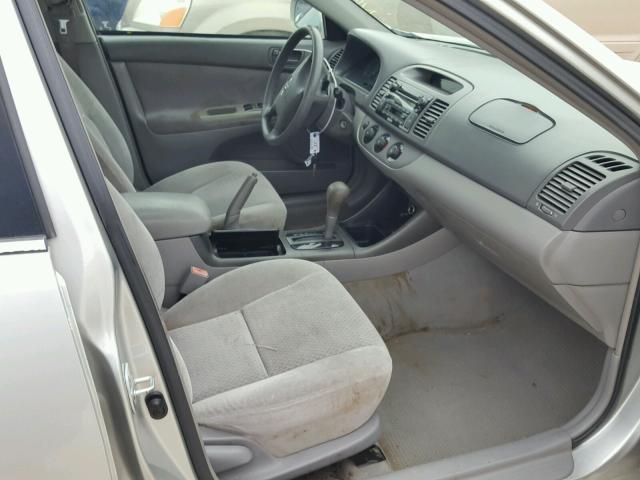 4T1BE32K73U763734 - 2003 TOYOTA CAMRY LE 银色 照片 5