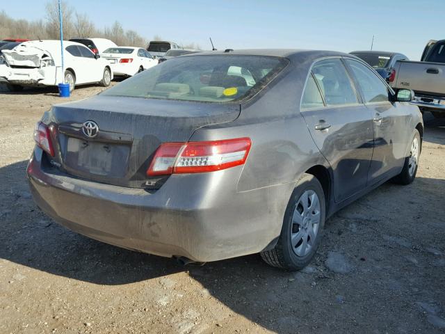 4T1BF3EK2AU062086 - 2010 TOYOTA CAMRY BASE GRAY photo 4