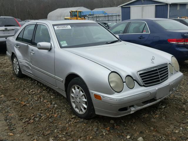 WDBJF65J8YA980265 - 2000 MERCEDES-BENZ E 320 SILVER photo 1