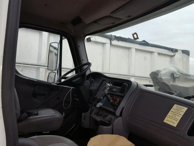 1FVACXBS39HAH1438 - 2009 FREIGHTLINER M2 106 MED WHITE photo 5