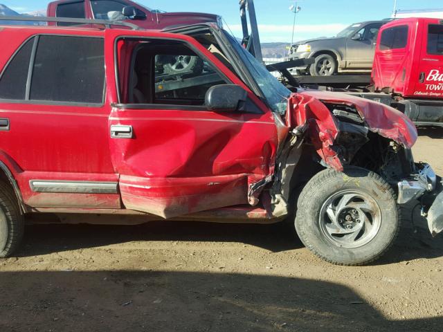 1GNDT13W6Y2309221 - 2000 CHEVROLET BLAZER RED photo 9