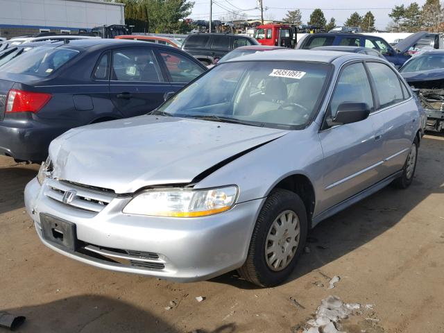 1HGCF86602A087774 - 2002 HONDA ACCORD VAL SILVER photo 2