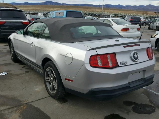 1ZVBP8EN6A5124668 - 2010 FORD MUSTANG SILVER photo 3