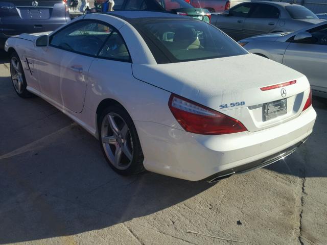 WDDJK7DA9DF010948 - 2013 MERCEDES-BENZ SL 550 WHITE photo 3