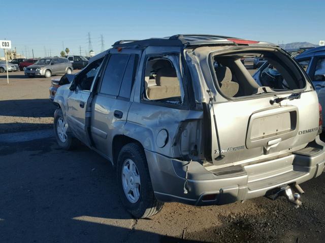 1GNDT13S522384657 - 2002 CHEVROLET TRAILBLAZE SILVER photo 3