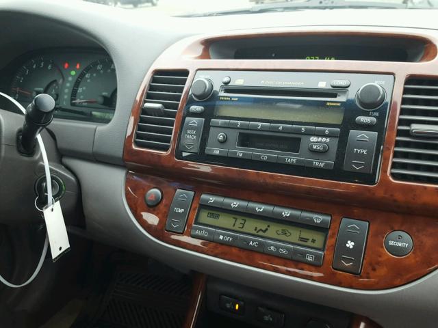 4T1BF30K42U529856 - 2002 TOYOTA CAMRY LE ლურჯი ფოტო 9