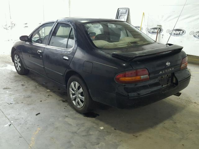 1N4BU31F1PC245759 - 1993 NISSAN ALTIMA XE BLACK photo 3