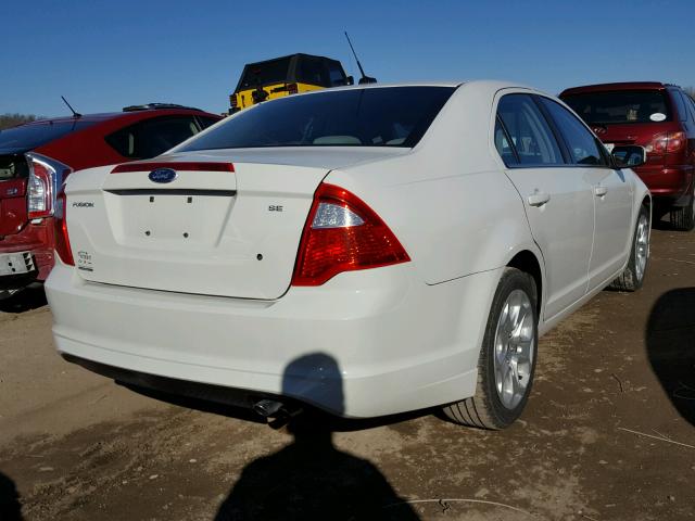 3FAHP0HA5AR395439 - 2010 FORD FUSION SE WHITE photo 4